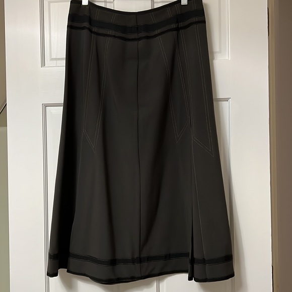 EUC Anthro Neesh MIDI olive skirt. Medium - Picture 5 of 8